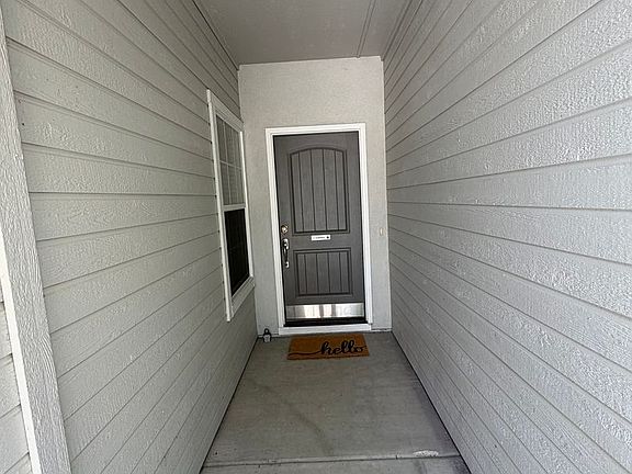 3rd image of 3024 N Christian Way