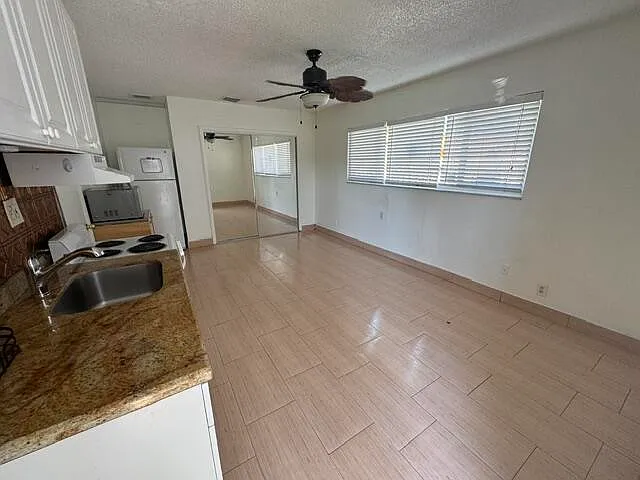 1503 Hayes St #1-3 — Photo 3