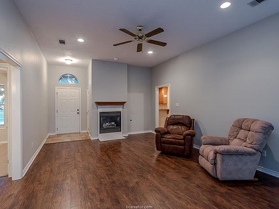 5th image of 3110 Pleasant Forest Dr
