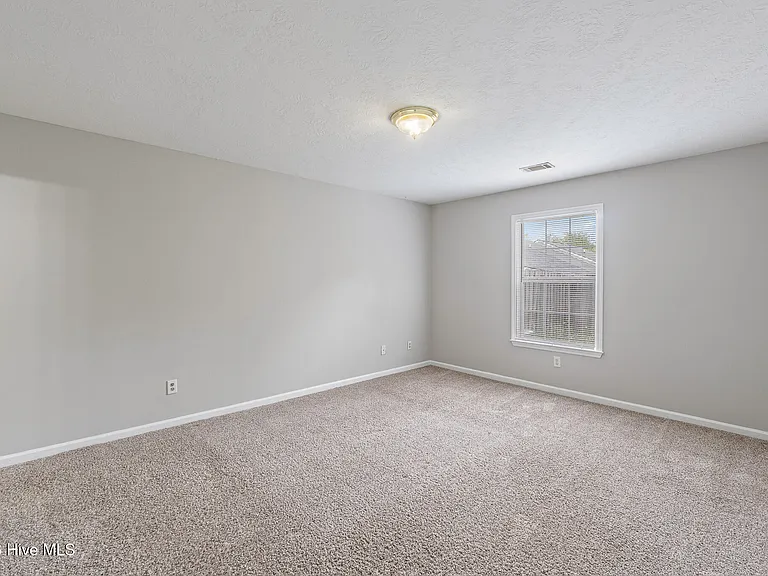 1006 Bertram Rd — Photo 10