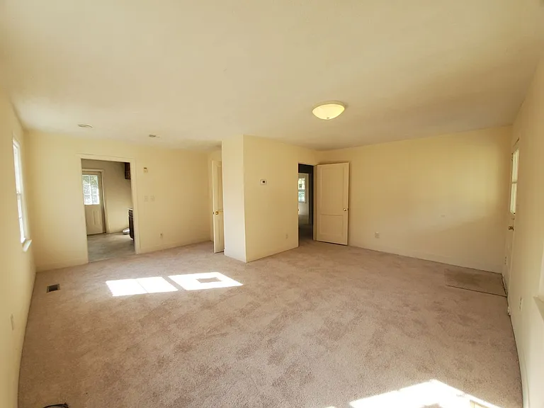 905 N Fulton St — Photo 3