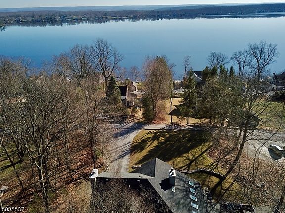 2nd image of 21 Mountain Ave