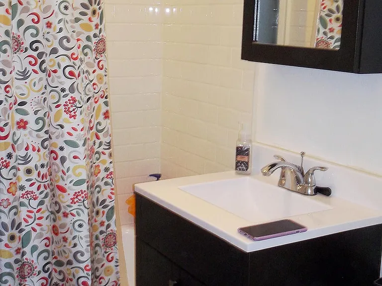2131 W Giddings St #1B — Photo 5