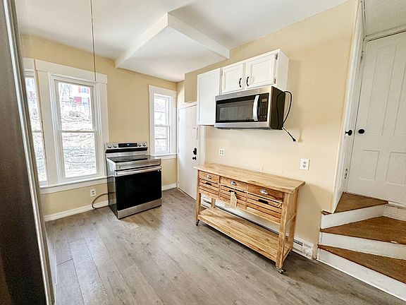 2nd image of 22-24 Highland St #22