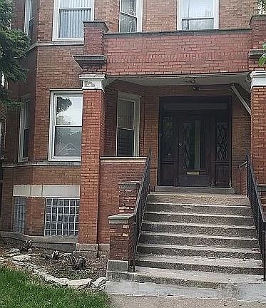 3rd image of 7734 S Saginaw Ave