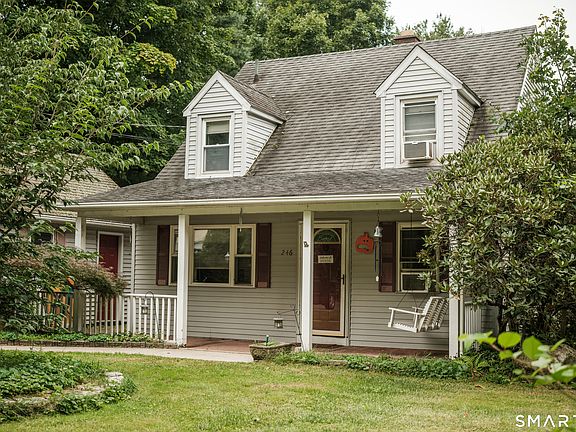 3rd image of 246 East Waterbury Road