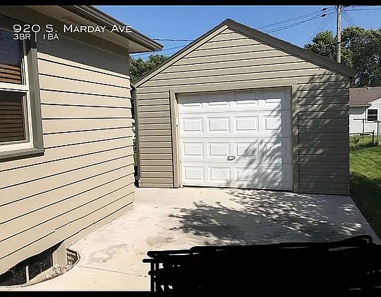 3rd image of 920 S Marday Ave