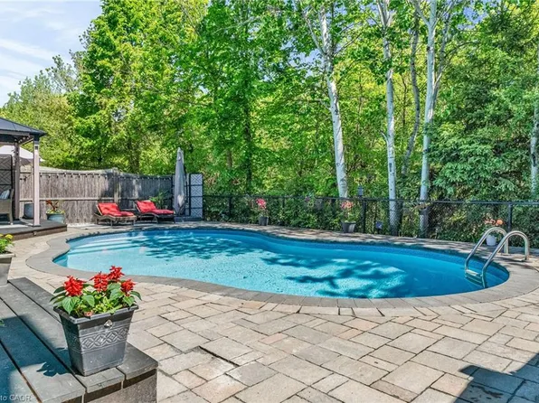 273 Duskywing Way, Oakville, ON L6L 6X5