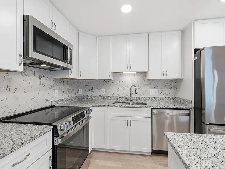 2916 Montauk Ct — Photo 8