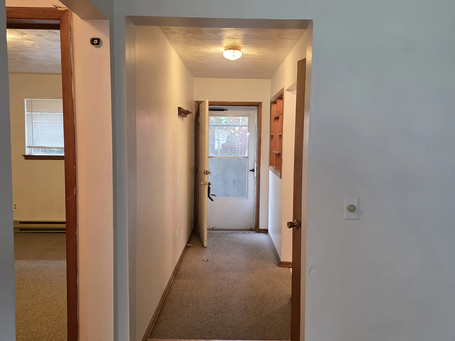 1 bed, $899 — Photo 2