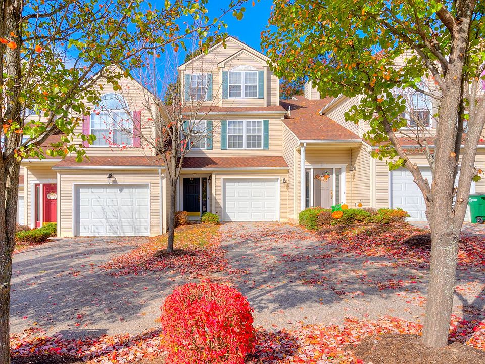 1st image of 130 Huff Heritage Ln