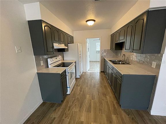 5th image of 6860 Edgefield Ln