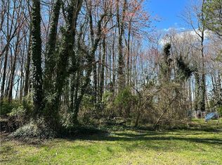 890 Shell Rd, Hampton, VA 23661