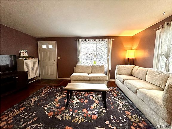 5th image of 209 Westbrook Dr