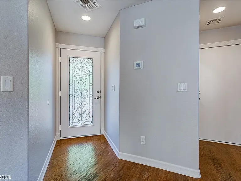 2677 Begonia Valley Ave — Photo 17