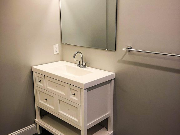 4th image of 21 Henry Ave APT 2