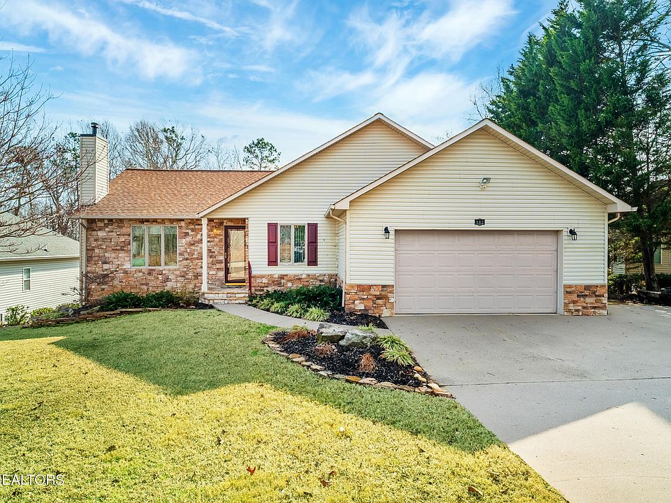 1st image of 402 Skiatook Ln