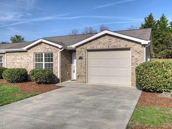 3rd image of 20 Grist Mill Ct #20