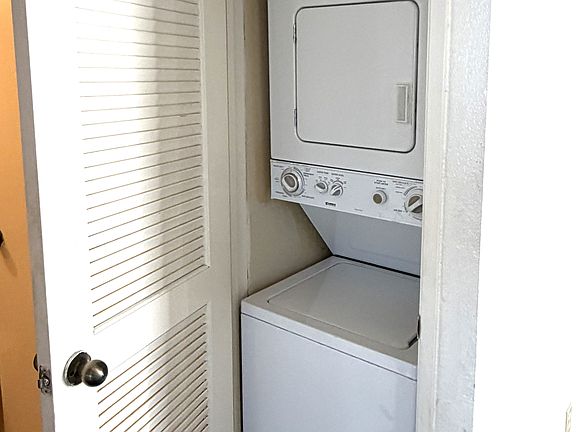 4th image of 4526 Florida St #9