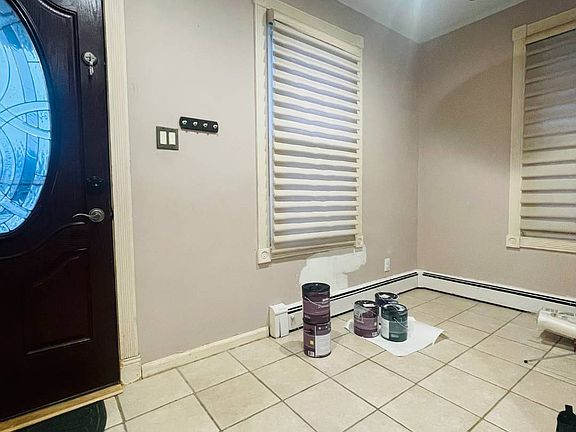 3rd image of 1450 Park Ave