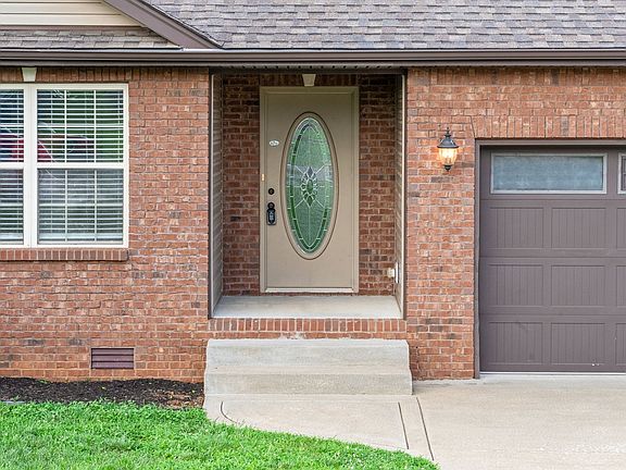 3rd image of 2445 Andersonville Dr