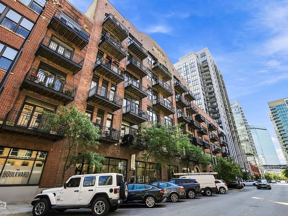 1st image of 375 W Erie St APT 221