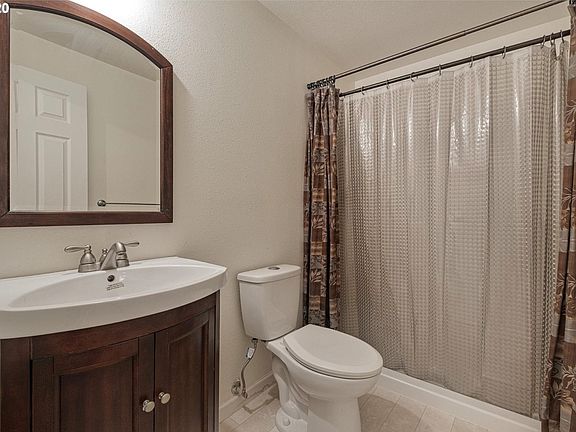 3rd image of 795 SE 21st Ct