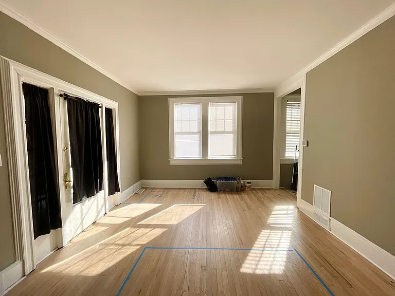 147 S Pickens St — Photo 3