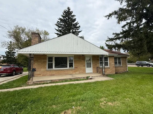 618 N Oplaine Rd, Gurnee, IL 60031