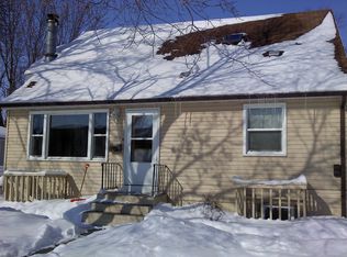424 Monroe Ave, North Mankato, MN 56003