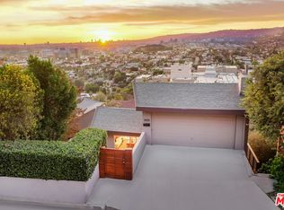 3856 Franklin Ave, Los Angeles, CA 90027