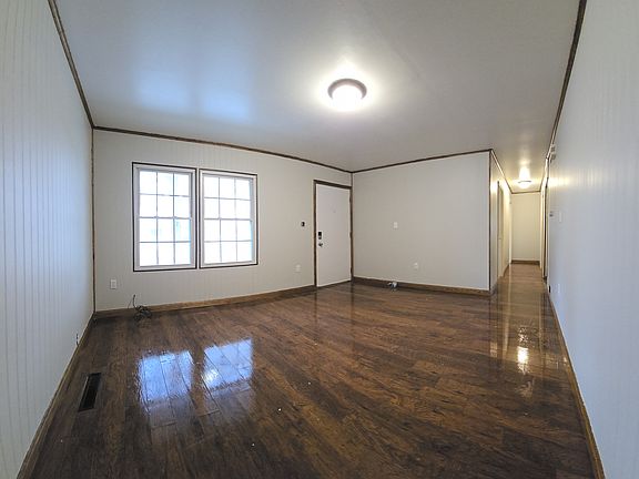 5th image of 2220 Homer Ave