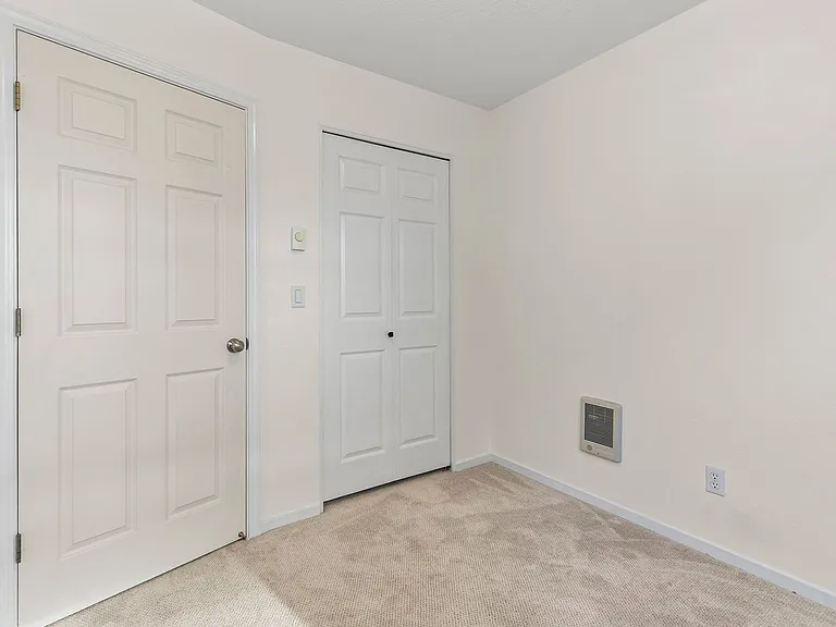 7 NE Morris St — Photo 16