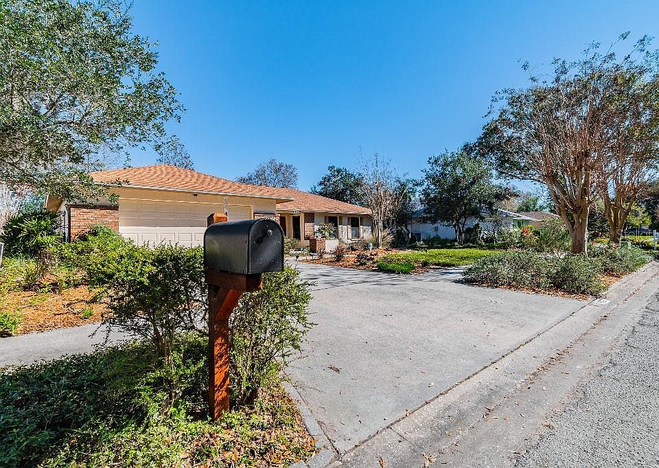 1st image of 14937 Lake Forest Dr