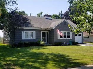 68 Windermere Rd, Lockport, NY 14094