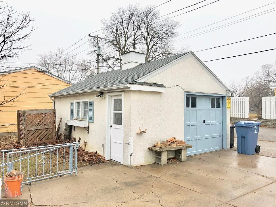 2nd image of 3030 Johnson St NE