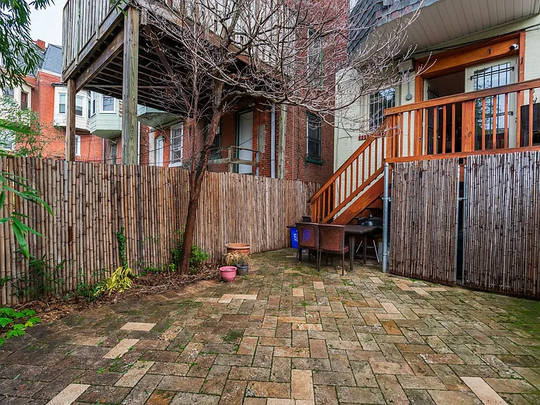 206 S 43rd St — Photo 12