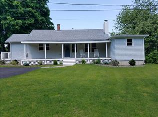 25 Hunt Ave, South Kingstown, RI 02879