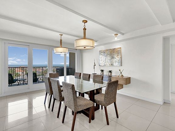 4th image of 6300 Padre Blvd #701