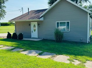 504 S Main St, Camp Point, IL 62320