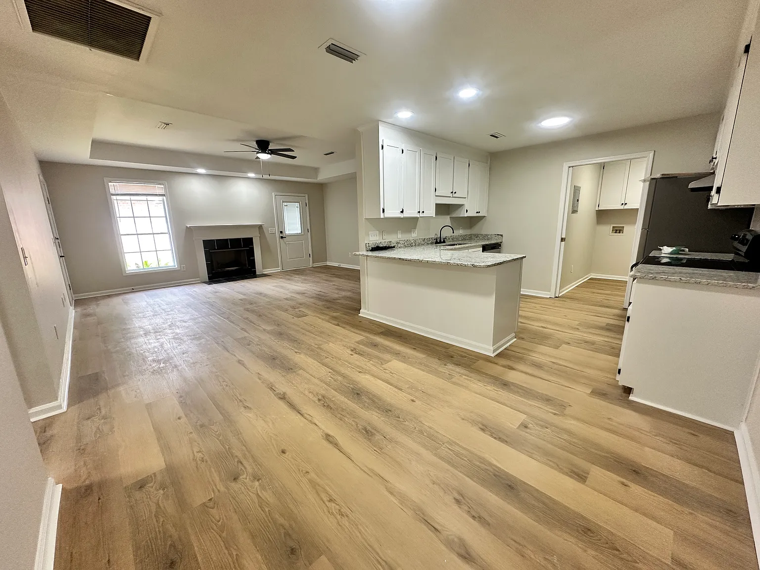 3 bed, 1264 sqft, $1,500 — Photo 4