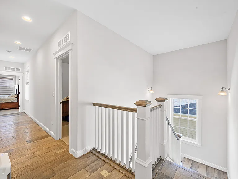 6063 Chester Way — Photo 23