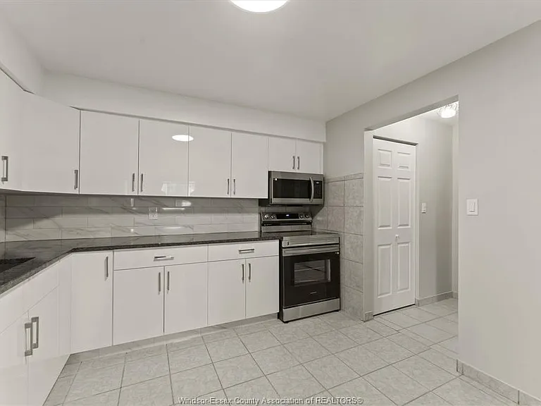 1160 Howard Ave #101 — Photo 9