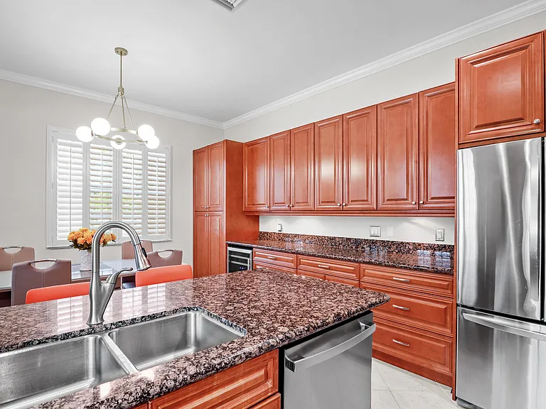4496 Hickory Dr — Photo 11