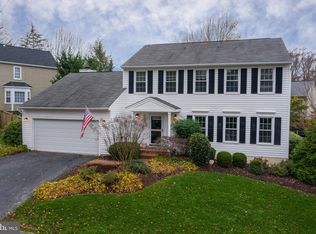 9617 Flaming Oak Way, Fairfax Station, VA 22039