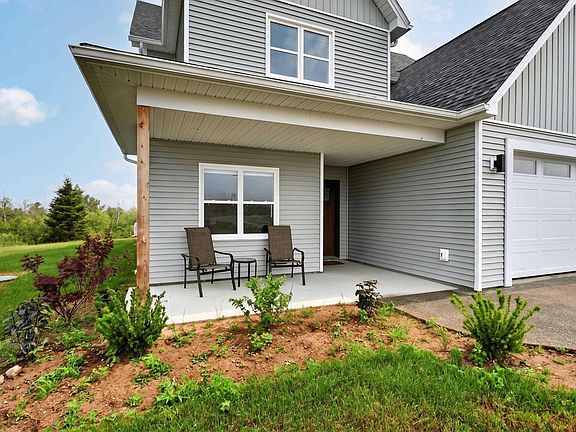 3rd image of 500 Hemlock Dr