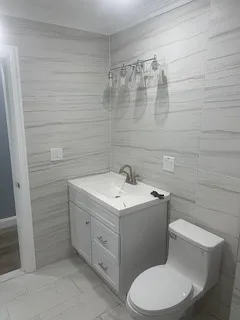 330 E 209th St #3 — Photo 8