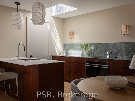 5th image of 157 Hallam St #D