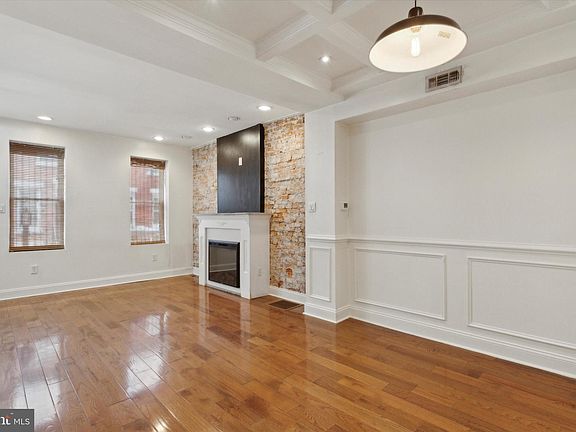 5th image of 1705 S Dorrance St