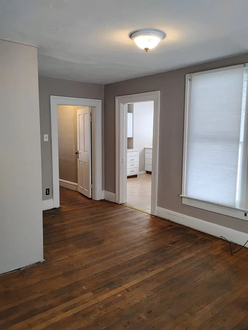 809 Cincinnati — Photo 3